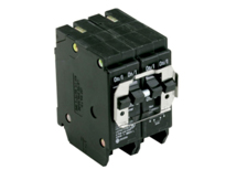 Double-pole circuit breaker for spray wash cabinets