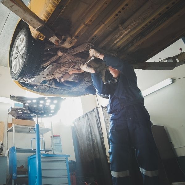 Auto body car lift.